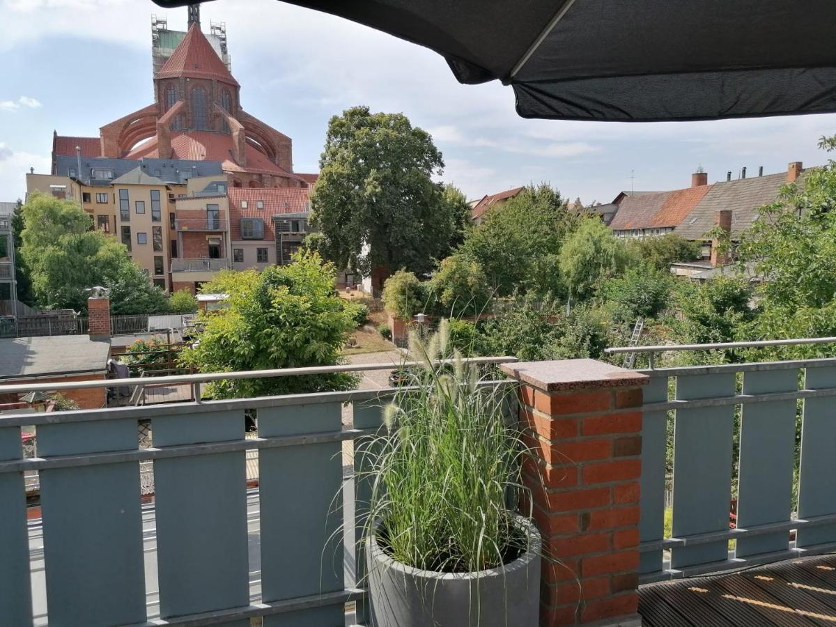 Townhouse Altstadt Wismar Upper Apartment Mit Zwei Terrassen Ngoại thất bức ảnh